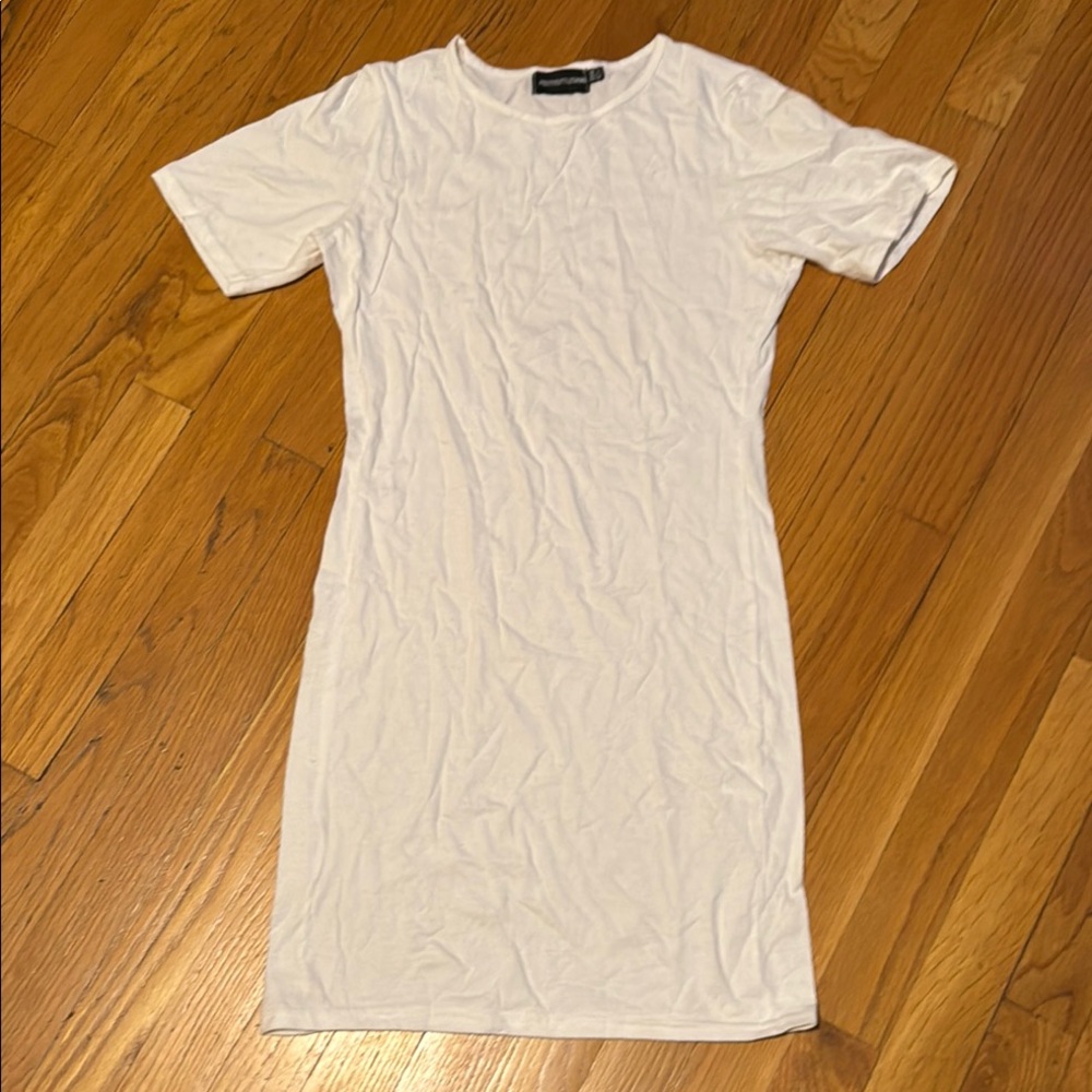 PrettyLittleThing Classic White Tee Dress size 8 EUC